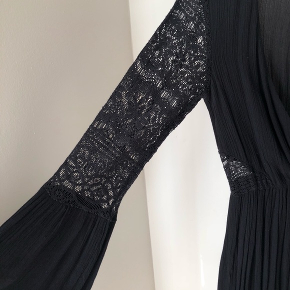 VOLCOM black lace inset dress - Picture 4 of 6